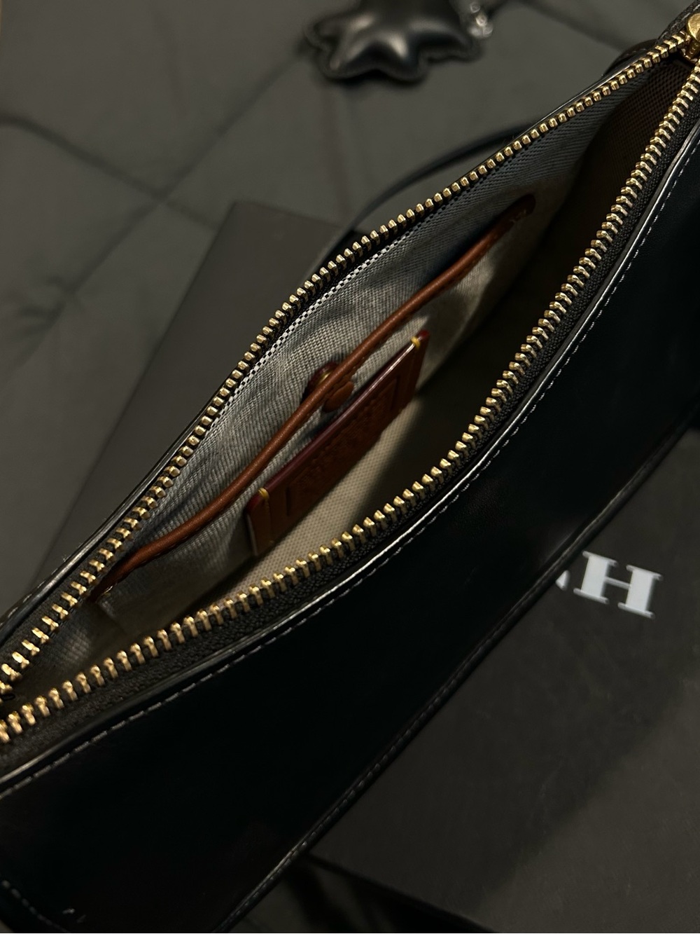 COACH Waverly bag. - Picture 3 of 12
